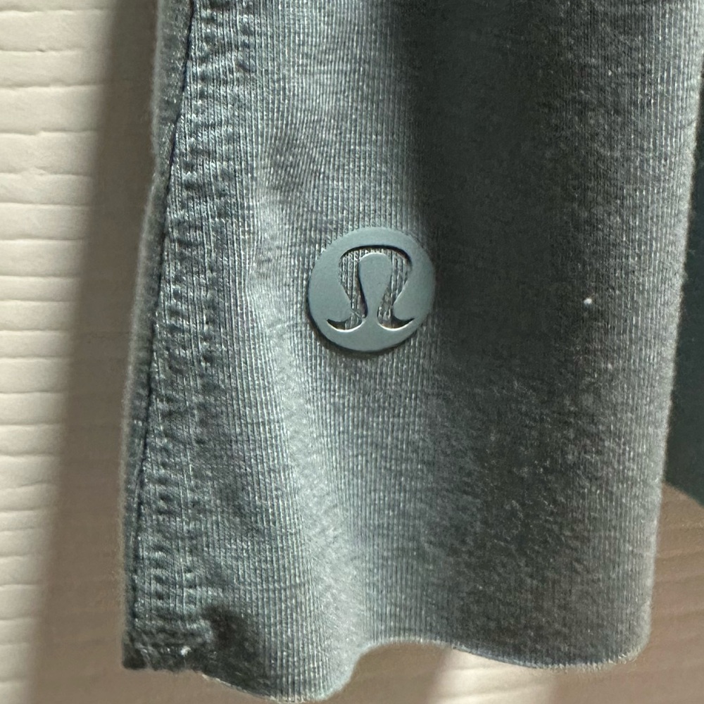 Lululemon Sweetest Day Long Sleeve
*Tencel Blue Cast sz 12 - Picture 7 of 7